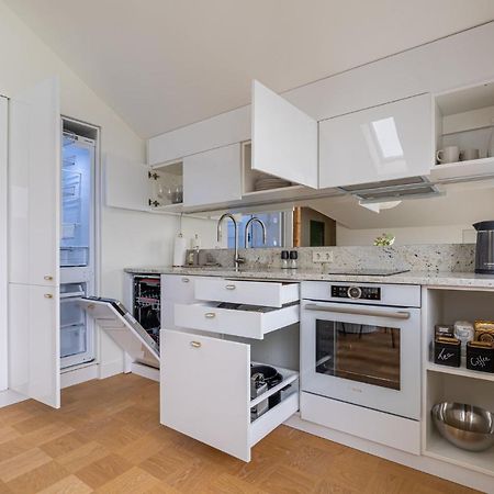 Bright Designer Apartment In City Centre Ρίγα Εξωτερικό φωτογραφία